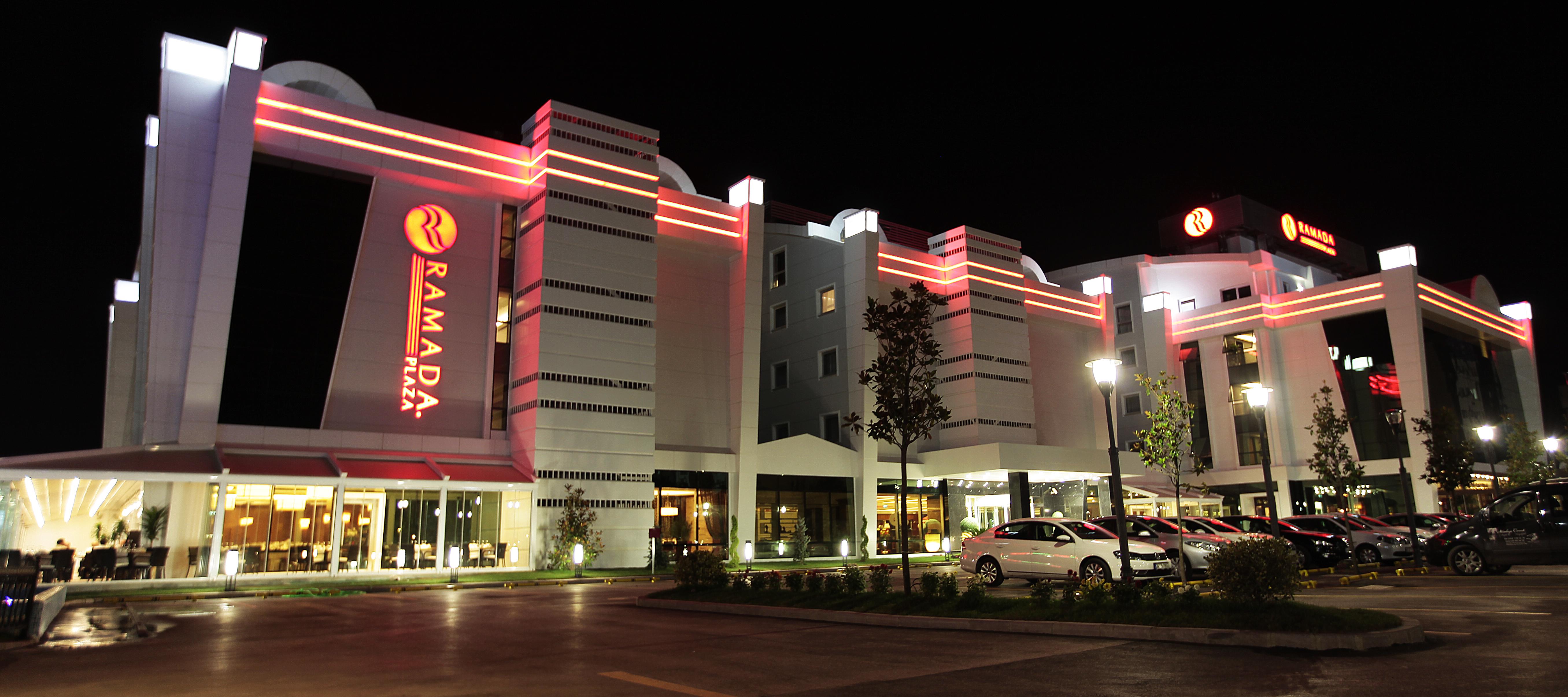 Ramada Plaza By Wyndham Izmit Hotel Kocaeli Exterior photo