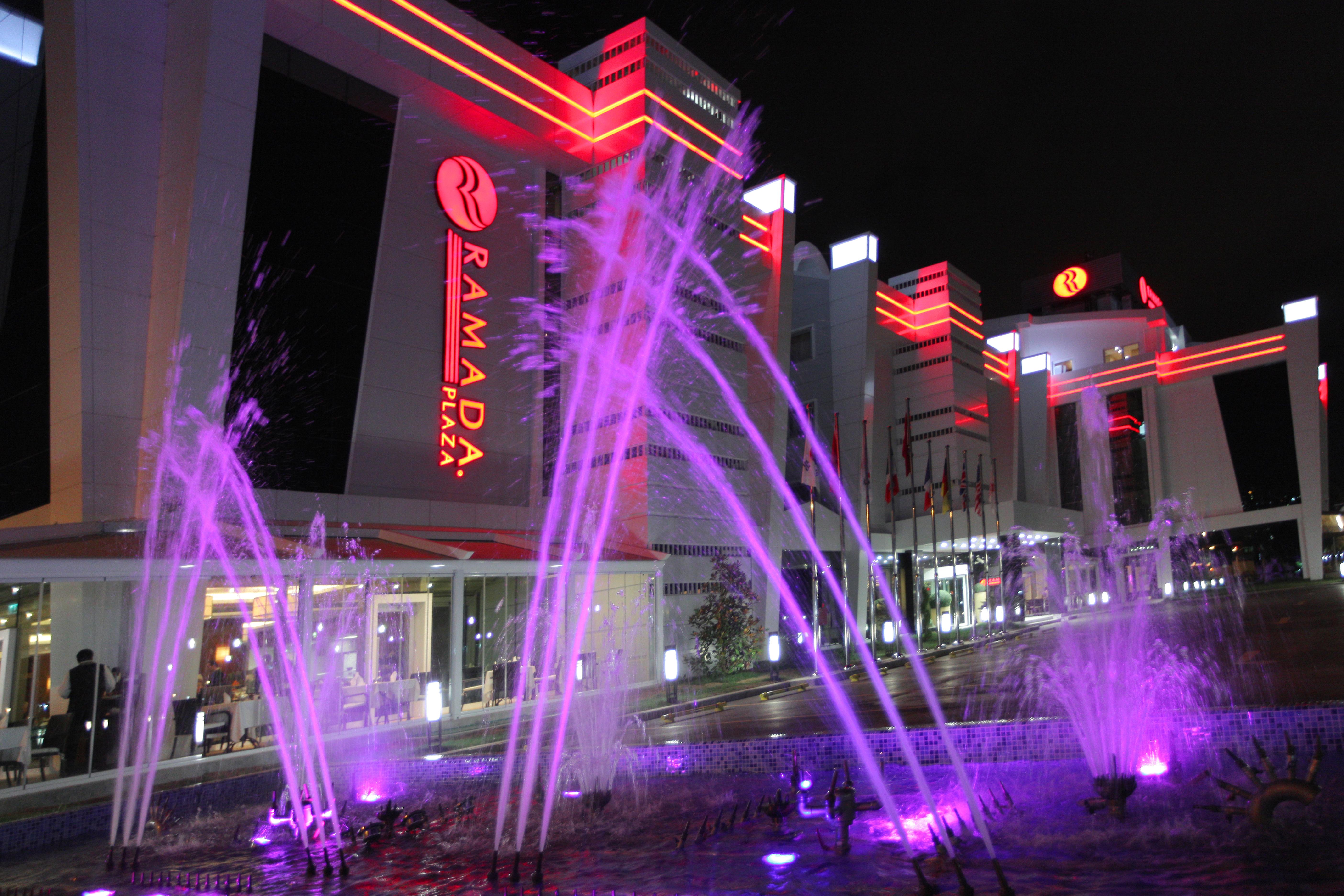 Ramada Plaza By Wyndham Izmit Hotel Kocaeli Exterior photo